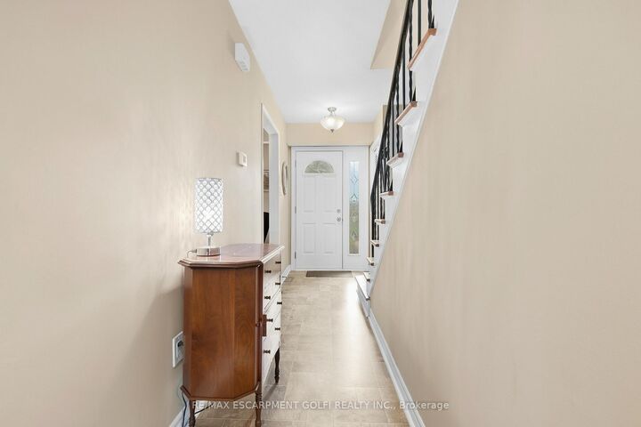 Property Photo:  199 York Road 9  ON L9H 1M9 