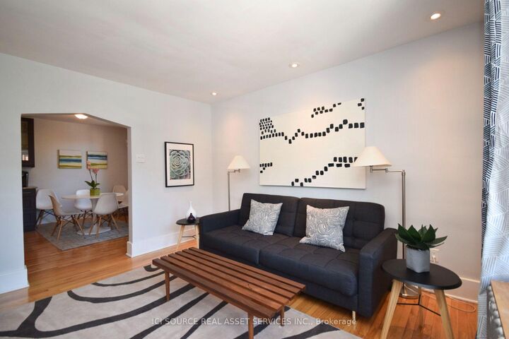 Property Photo: 118 Lower Charlotte Street Upper ON K1N 8K3