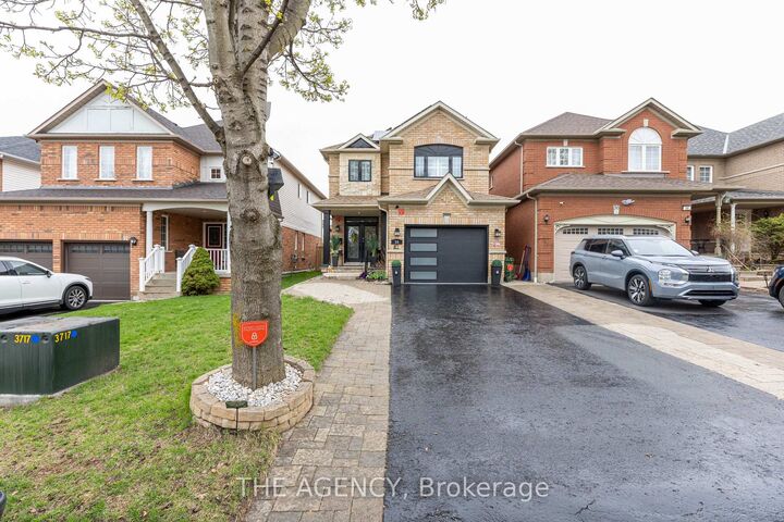Property Photo:  54 Thames Drive  ON L1R 2R1 
