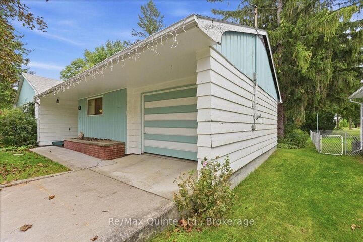 Property Photo:  1B Rogers Street  ON K0K 2T0 