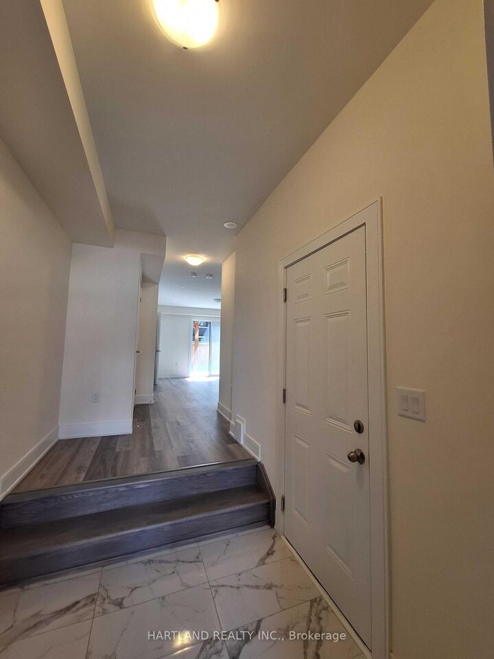Property Photo:  1695 Dersan Street 407  ON L1X 0S9 