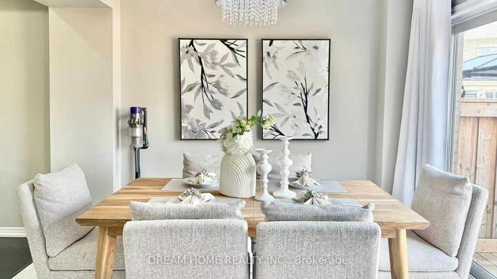 Property Photo:  24 Spofford Drive  ON L4A 4R1 