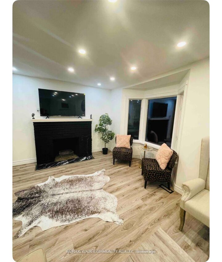 Property Photo:  