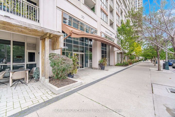Property Photo:  35 Bastion Street 1213  ON M5V 0C2 