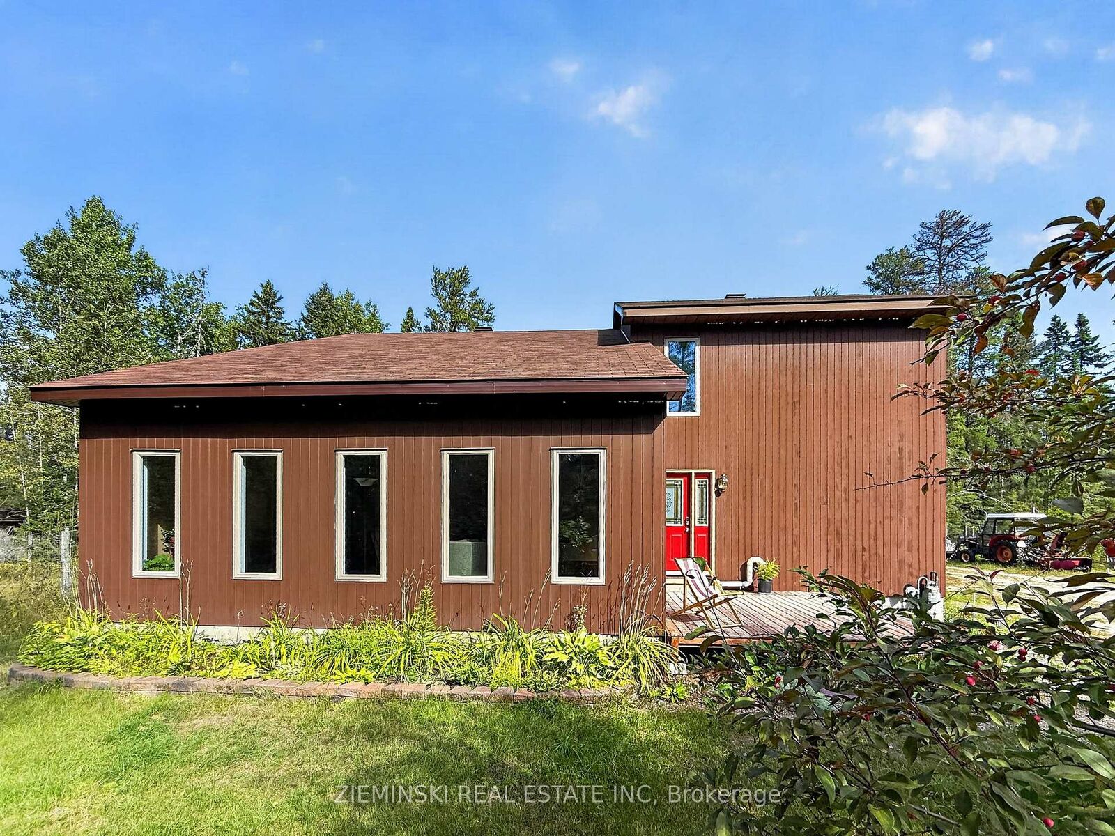 Property Photo: 810 Laforest Road ON P4P 7C7