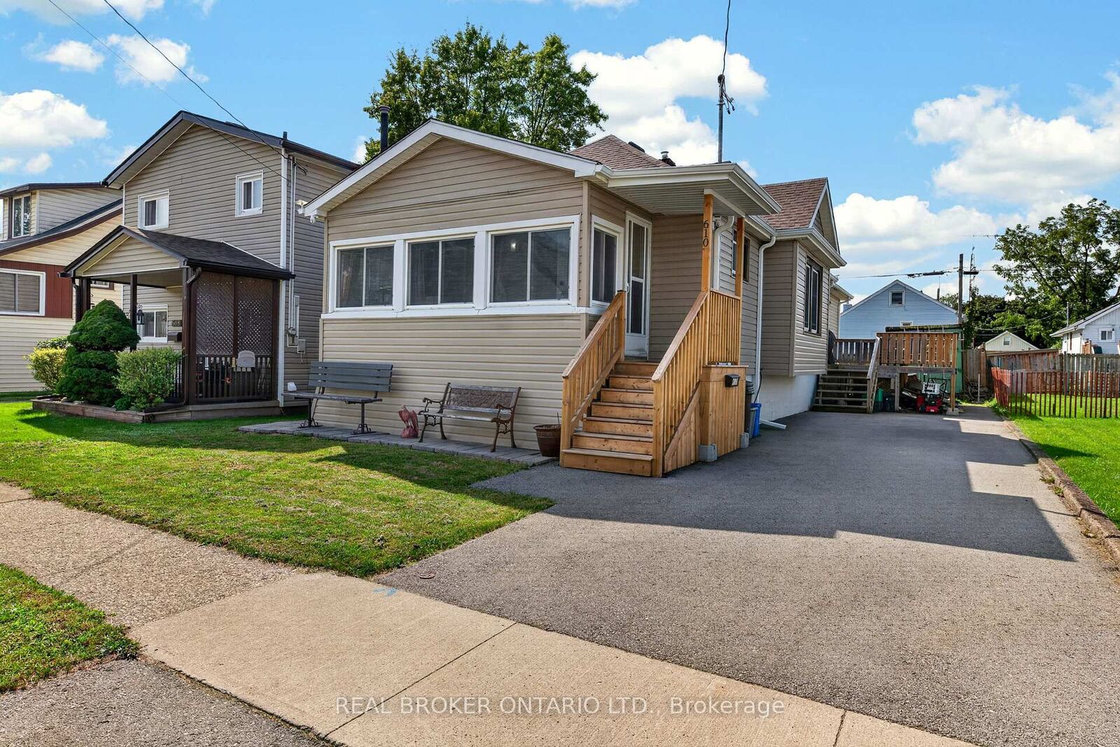 Property Photo:  610 Steele Street  ON L3K 4Y7 