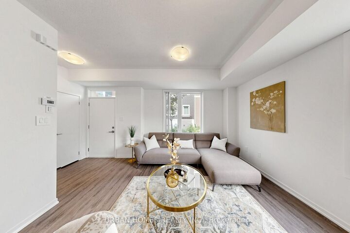 Property Photo:  10 Almond Blossom Mews 97  ON L4K 0N6 