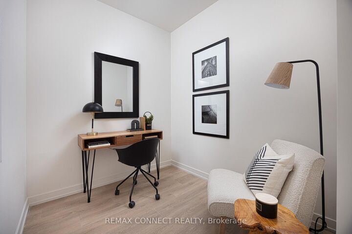 Property Photo:  181 Sterling Road 1605  ON M6R 2B2 