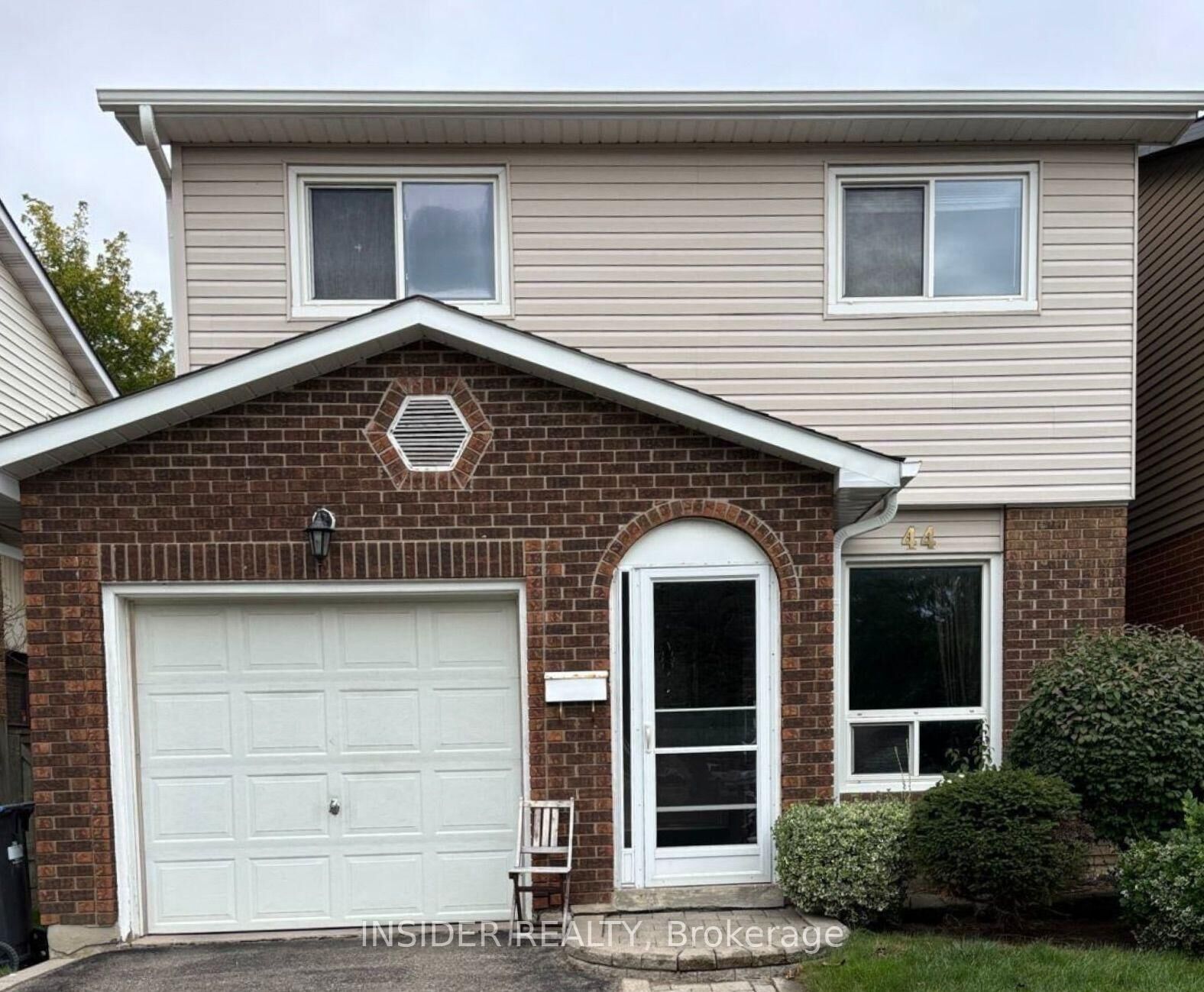 Property Photo:  44 Lindridge Avenue  ON L6S 3X1 