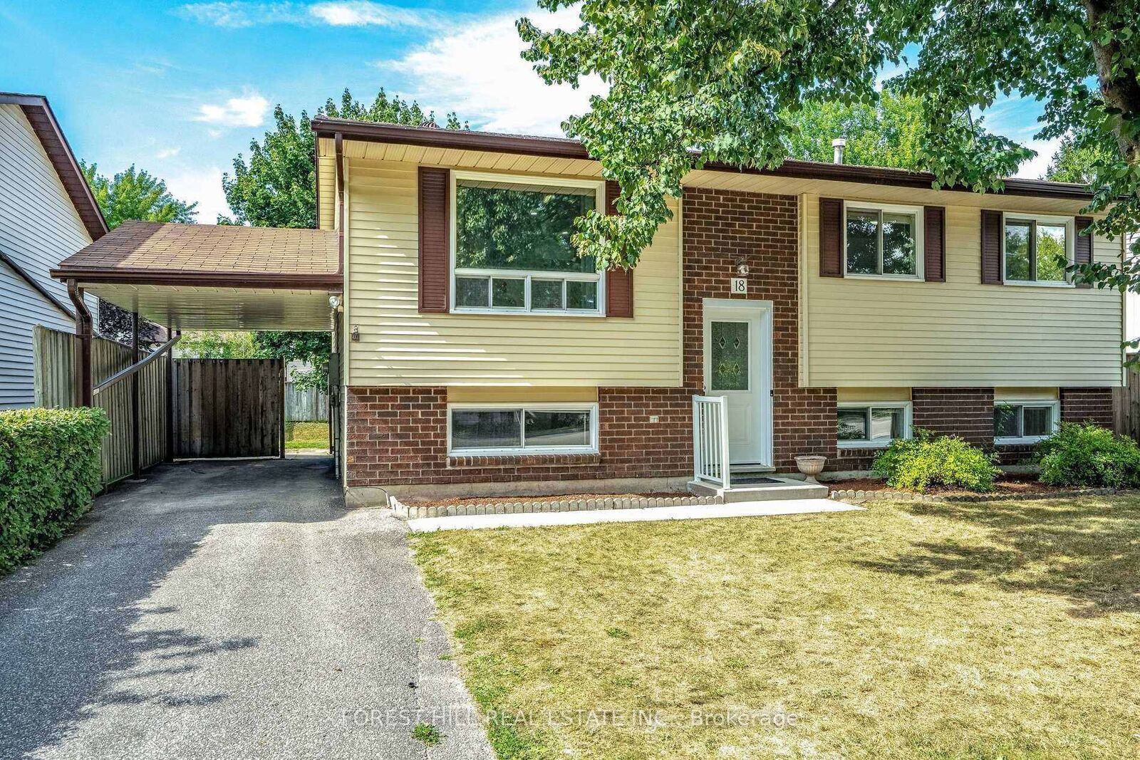 Property Photo:  18 Shannon Street Upper  ON L3V 7K2 