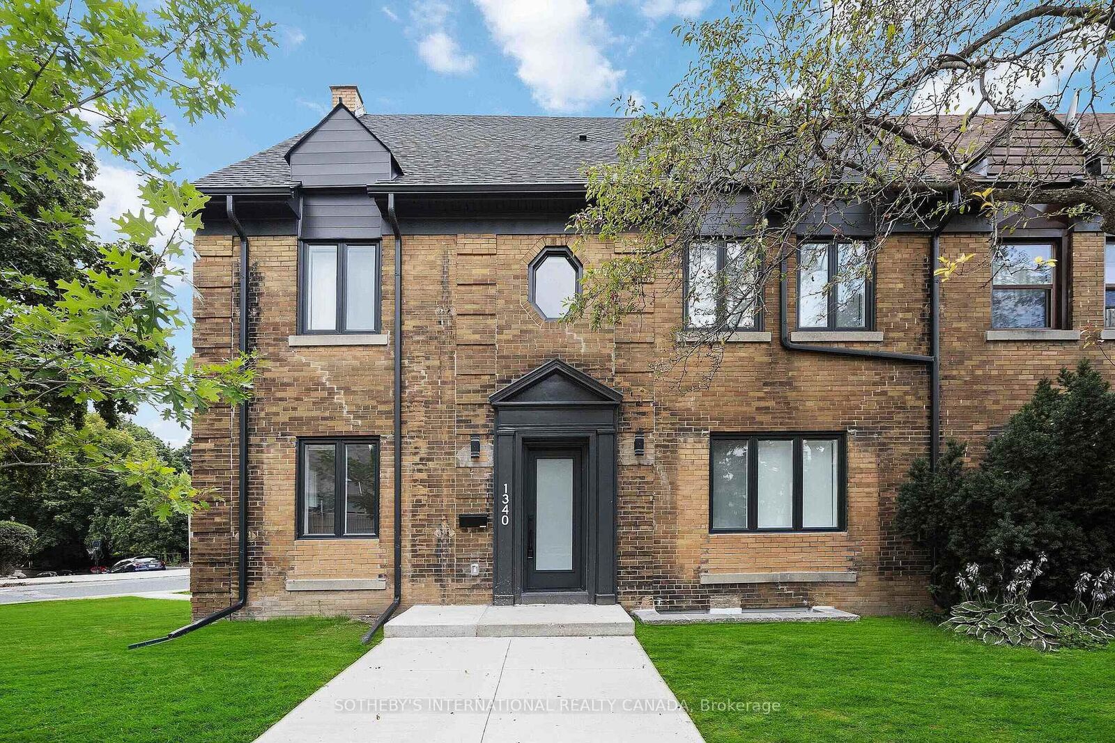 Property Photo:  1340 Avenue Road B  ON M5N 2H2 
