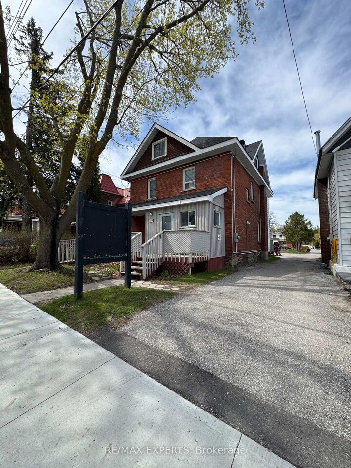 Property Photo:  354 Midland Avenue  ON L4R 3K7 