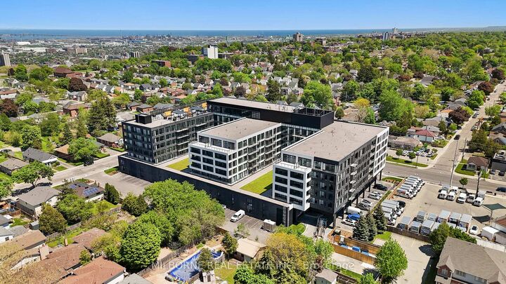 Property Photo:  500 Upper Wellington Street 302  ON L9A 0C7 