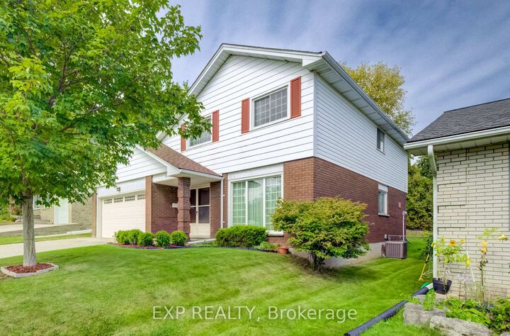 Property Photo:  16 Bonnylyn Drive  ON N2M 1S6 
