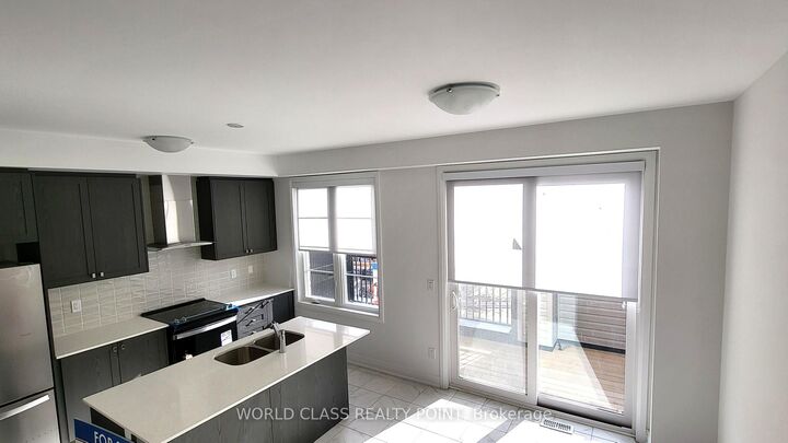 Property Photo:  48 Waterside Way  ON L1N 0N1 