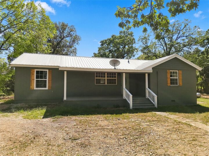 Property Photo: 471846 E 0840 Road OK 74960