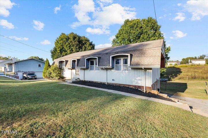Property Photo:  1208 Bair Vette Avenue  TN 37604 