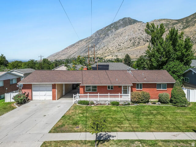 Property Photo:  1079 E Hillcrest Dr  UT 84663 