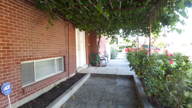 Property Photo:  4932 S Pinehill Dr  UT 84107 