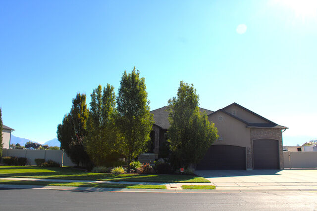 Property Photo: 4710 S 5050 W UT 84401