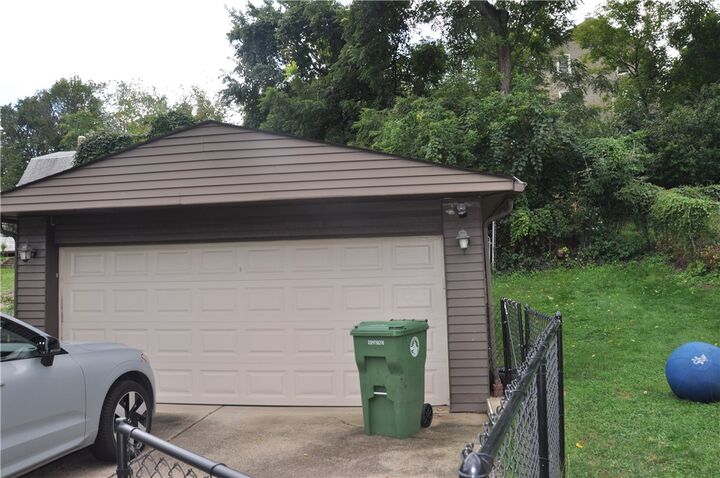 Property Photo: 908 Baldwin St PA 15234