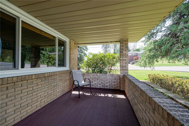 Property Photo:  202 Russell Drive  PA 15147 