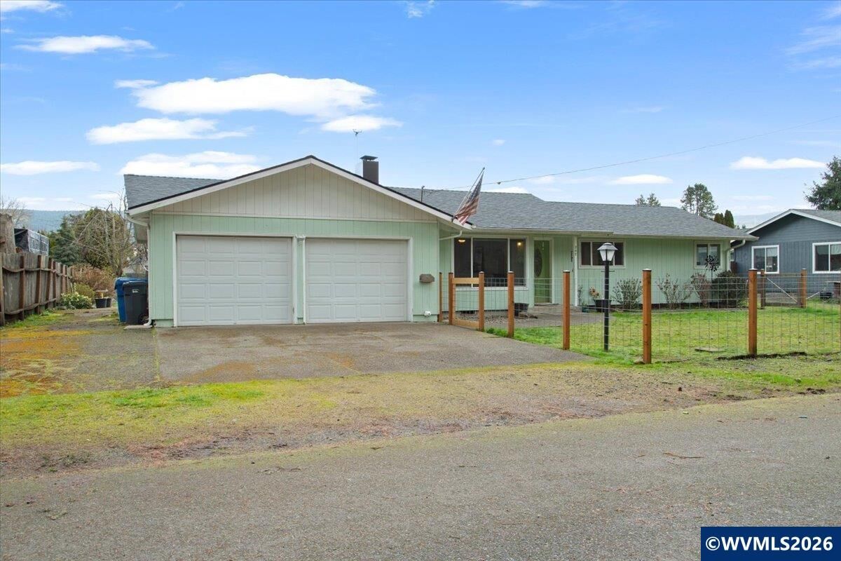 Property Photo:  247 Cedar St  OR 97358 