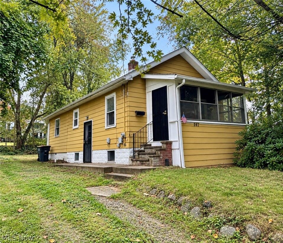 Property Photo:  548 Winans Avenue  OH 44306 