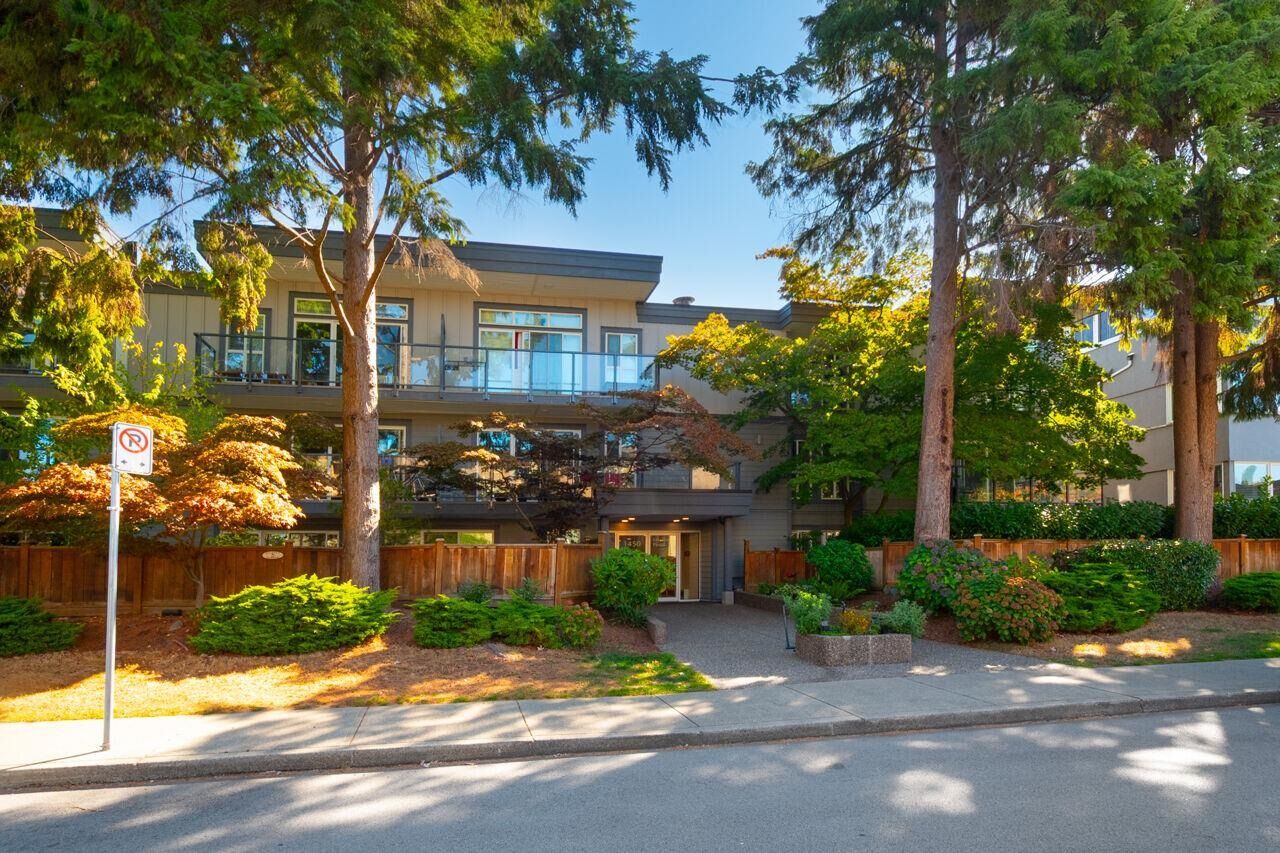 Property Photo:  1450 Laburnum Street 106  BC V6J 3W3 
