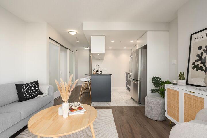 Property Photo:  833 Seymour Street 2110  BC V6B 0G4 
