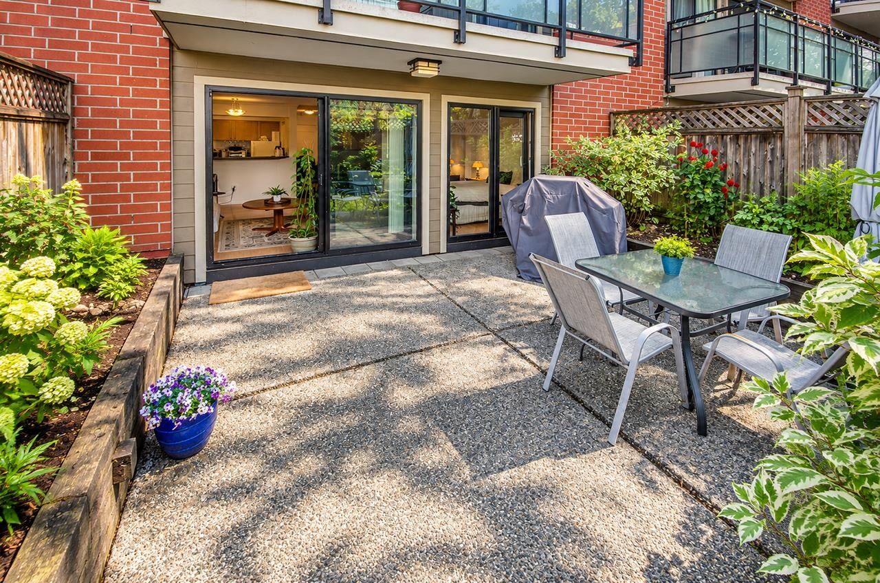 Property Photo: 360 E 2nd Street 107 BC V7L 4N6