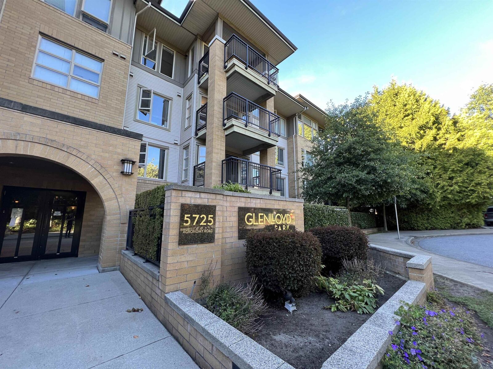 Property Photo:  5725 Agronomy Road 3xx  BC V6T 1L9 