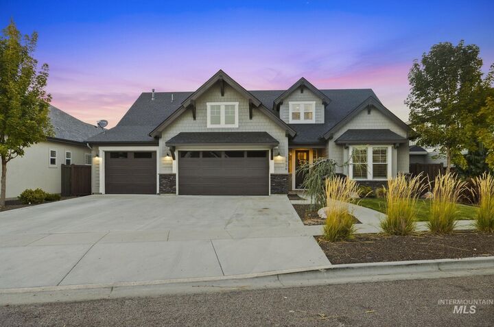 Property Photo:  3936 W Farm View Drive  ID 83714 