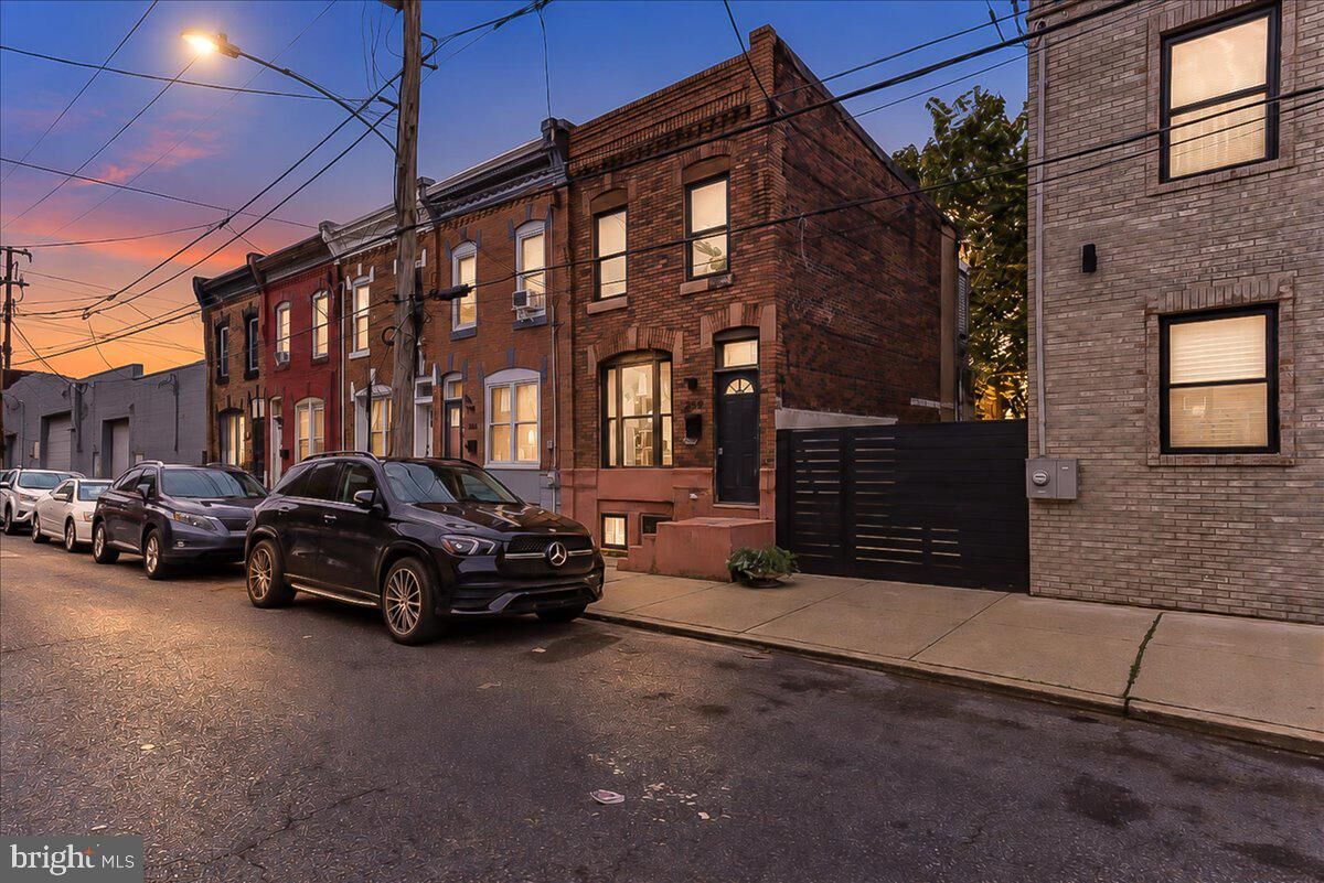 Property Photo: 2548 Oakford Street PA 19146