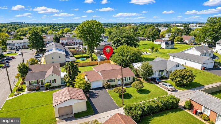 Property Photo: 350 Maple Street PA 18052