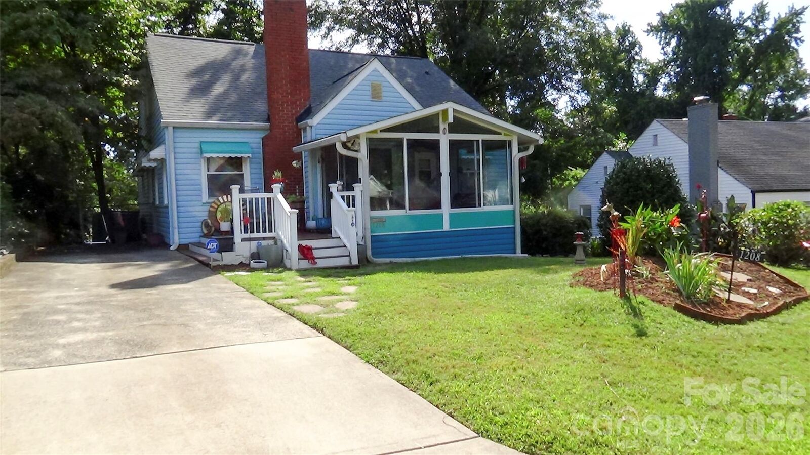 Property Photo: 1208 Dade Street NC 28205