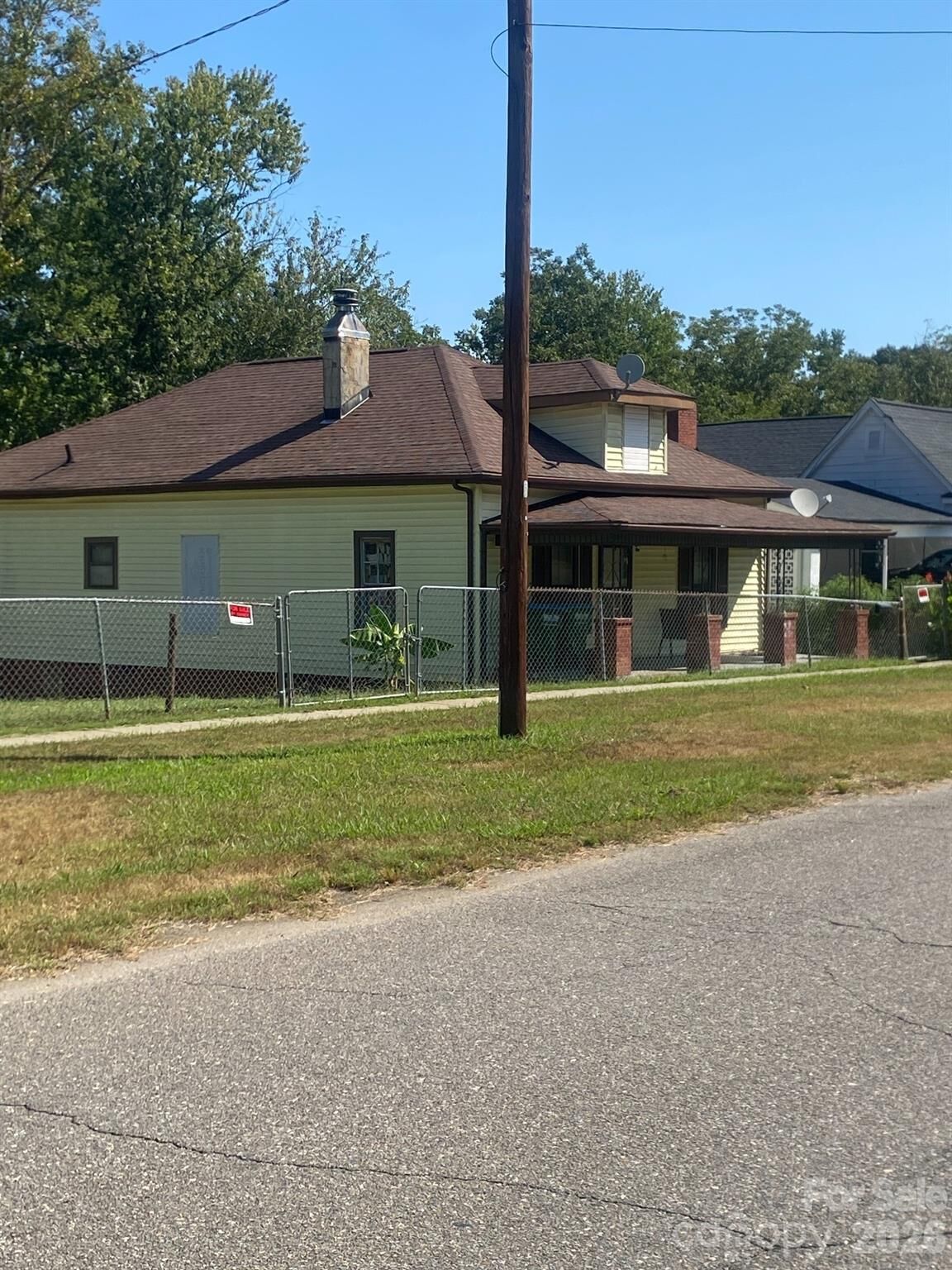 Property Photo:  211 E Washington Avenue  NC 28016 