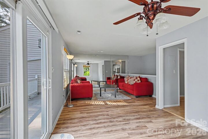 Property Photo: 8521 Castle Pine Court NC 28226