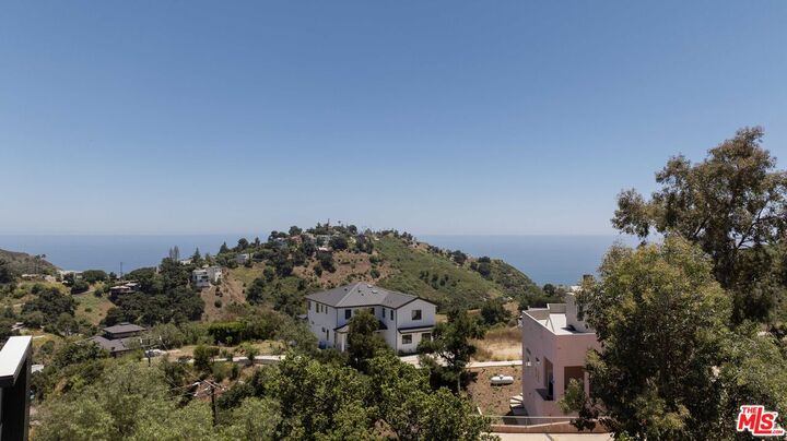 Property Photo: 27084 Old Chimney Rd CA 90265