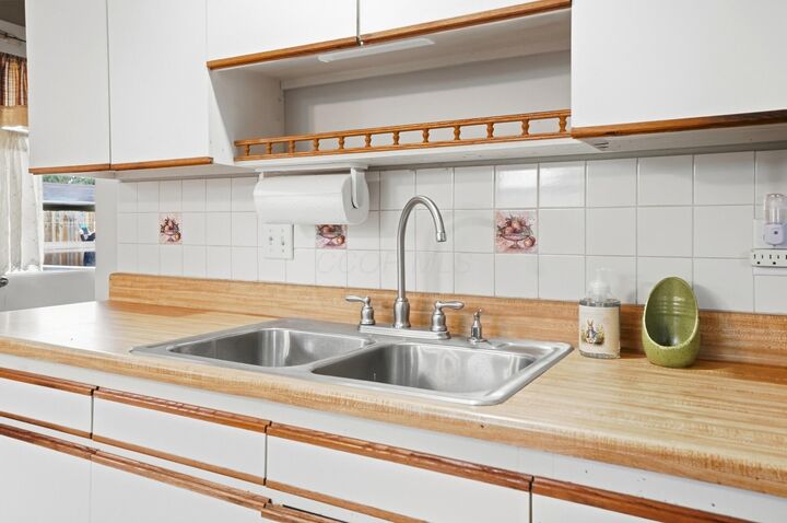 Property Photo: 3921 Harwood Road OH 43228