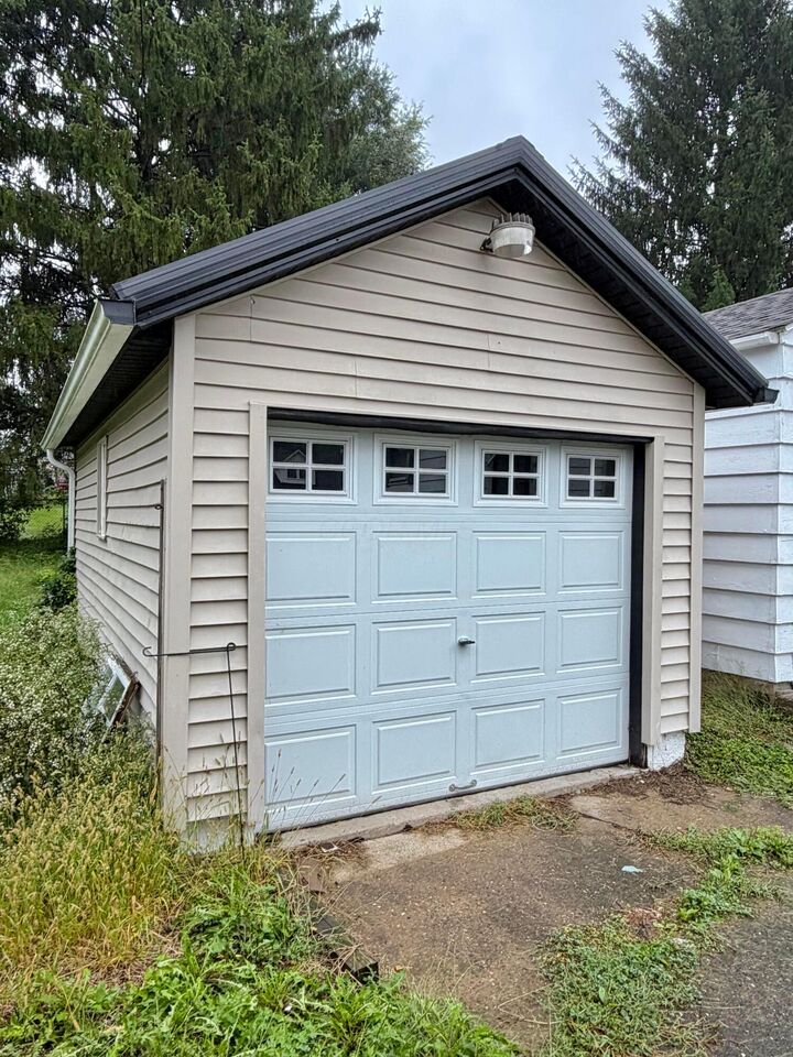 Property Photo: 915 Talley Avenue OH 43701