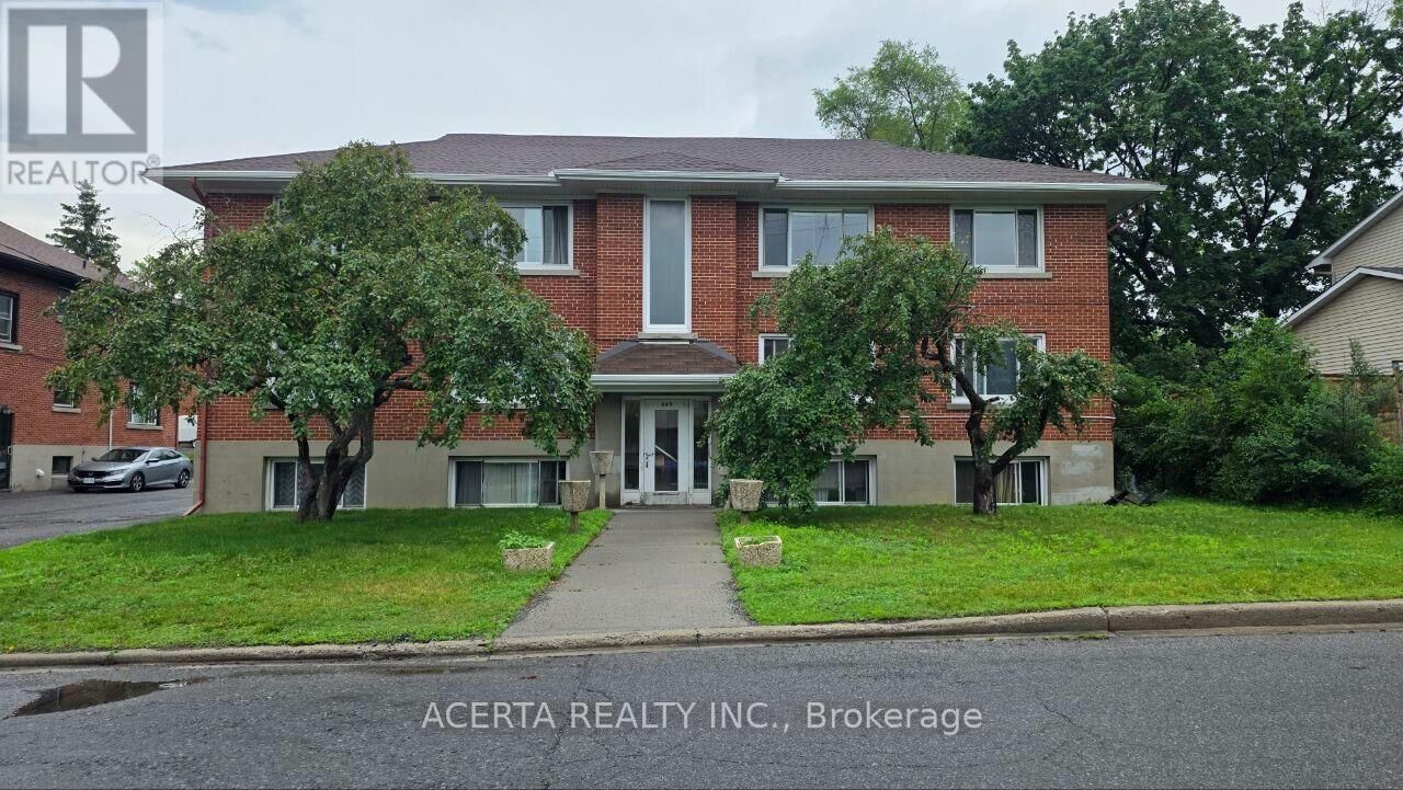 Property Photo:  649 Cole Avenue South 3  ON K2A 2B6 