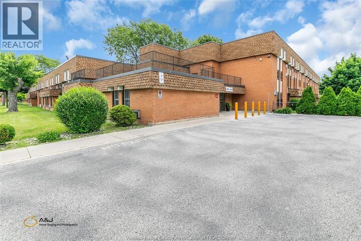 Property Photo: 6311 Thornberry Crescent 300 ON N8T 3A5