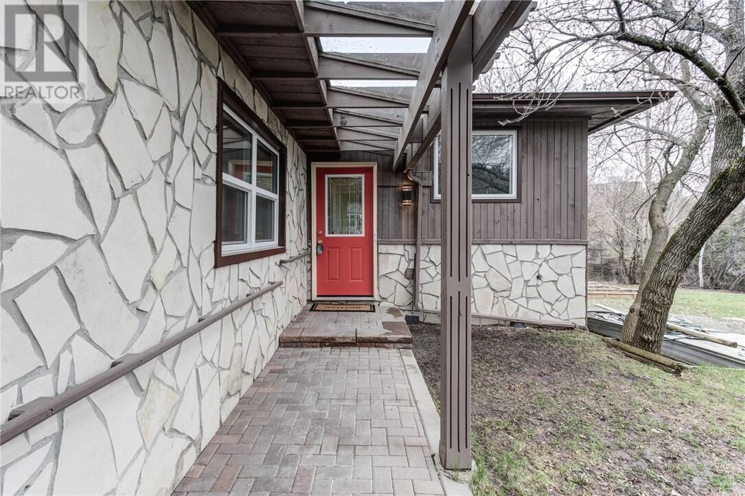 Property Photo:  1246 Southview Drive Unit# Upper  ON P3E 2L6 