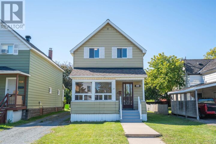 Property Photo:  225 Beverley St  ON P6A 1S1 