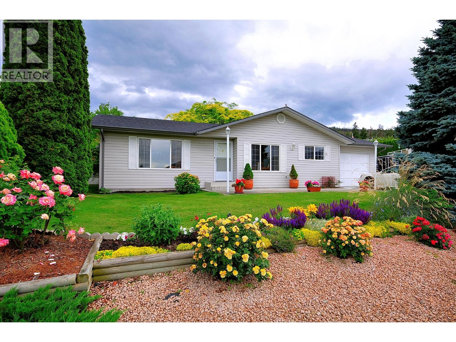 Property Photo:  3792 Salloum Road  BC V4T 1E3 