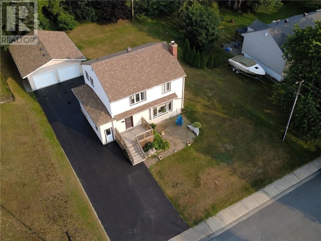 Property Photo: 107 Lindsley Street ON P0M 1S0