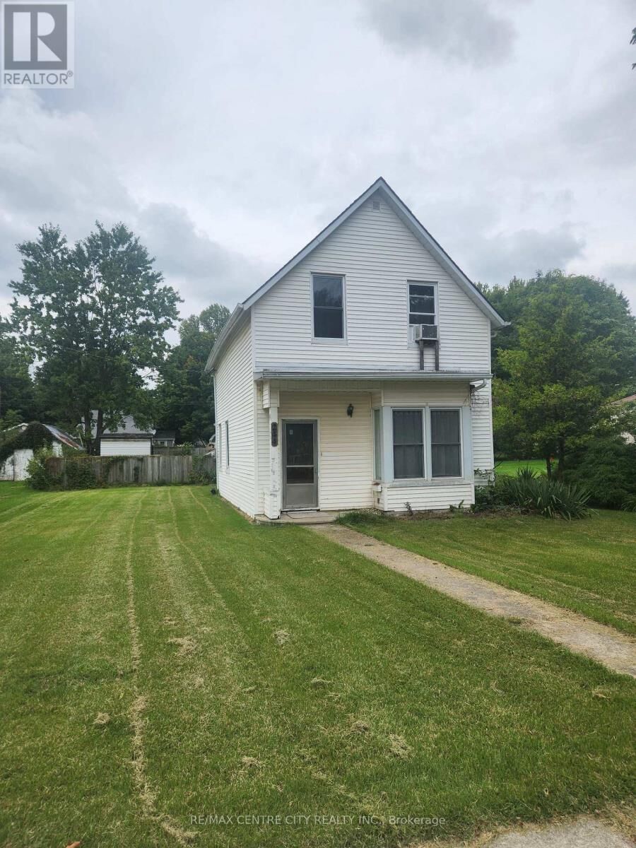 Property Photo: 244 Elm Street West ON N0P 1C0