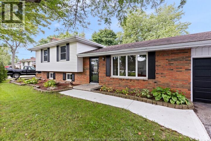 Property Photo:  851 County Rd 31  ON N8L 1L7 