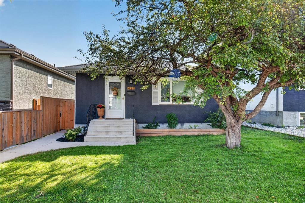 Property Photo: 427 Albany Street MB R3J 2B4